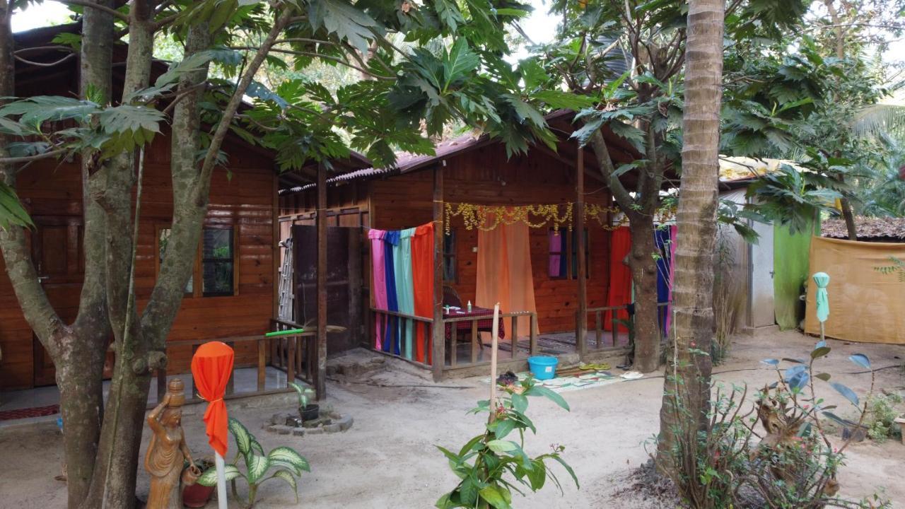 Bed and Breakfast Fernandes Bar And Restaurant Canacona Exterior foto